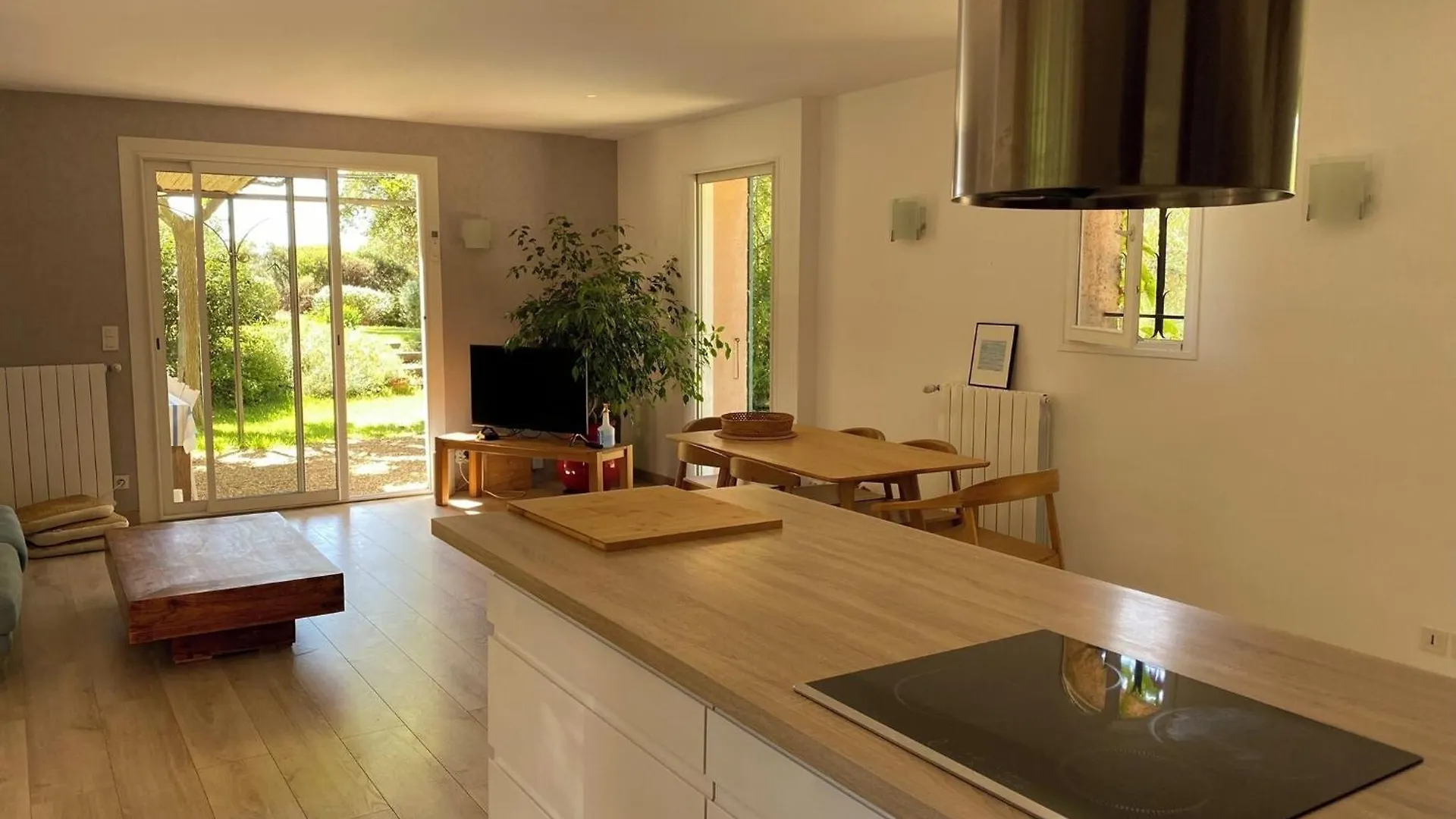 Les Arbousiers - Villa Climatisee Avec Piscine, Au Calme La Londe-les-Maures