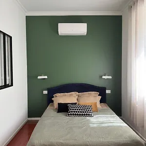 Dans Un Chateau Exceptionnel Du 18e Siecle Appartement